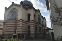 Synagoge mit Kuppeldach